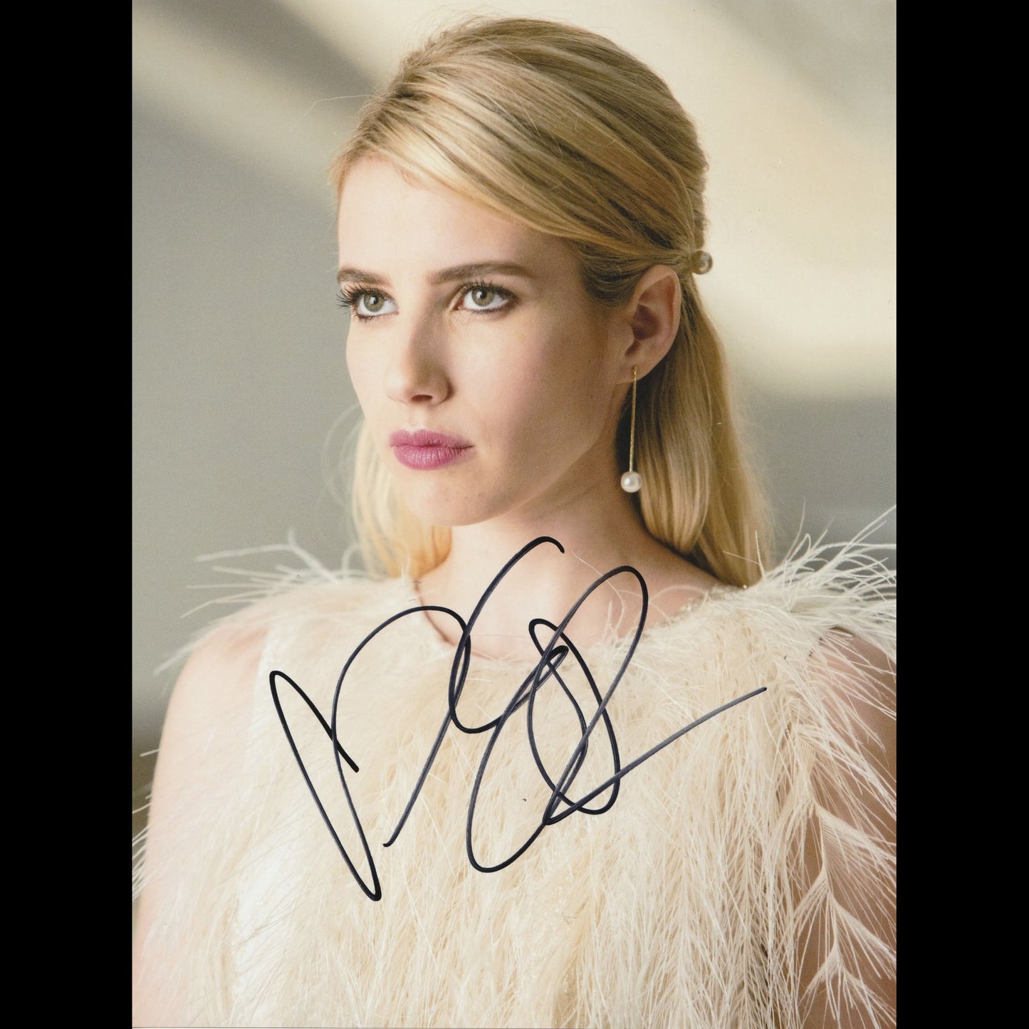 Emma ROBERTS
