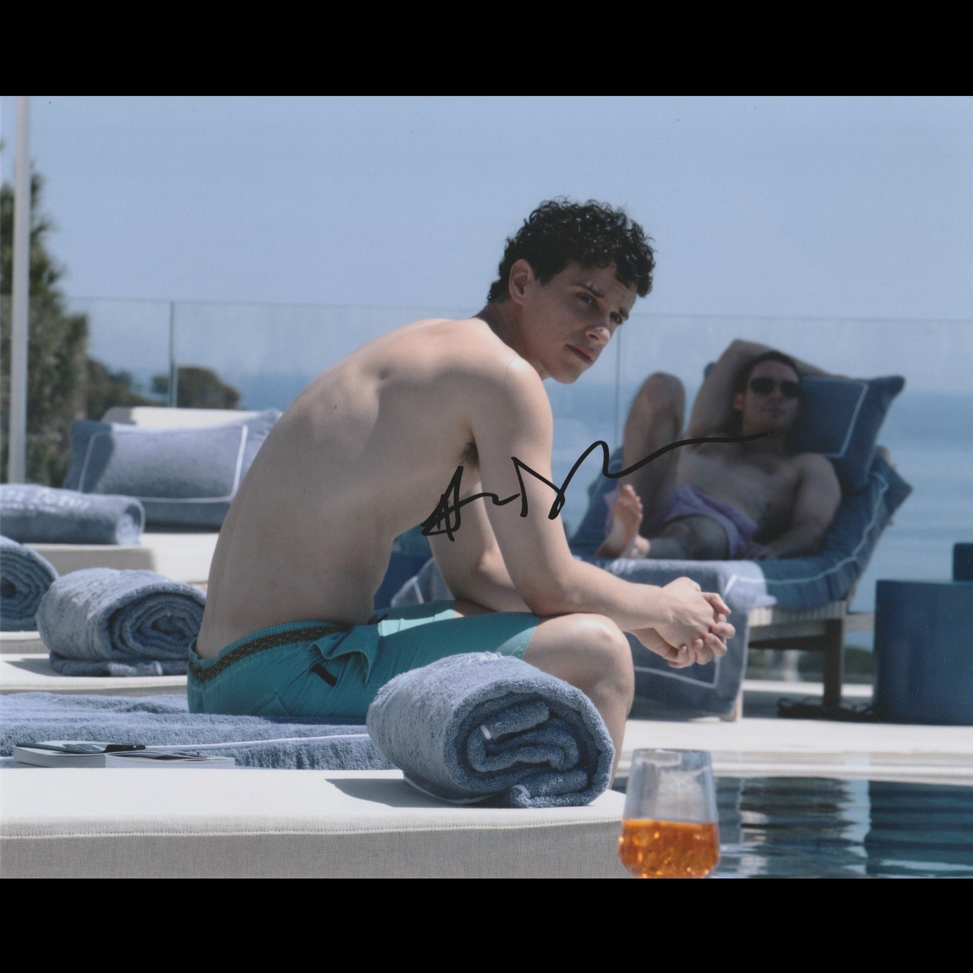 Adam DIMARCO (The White Lotus) – Fresh and French autographs