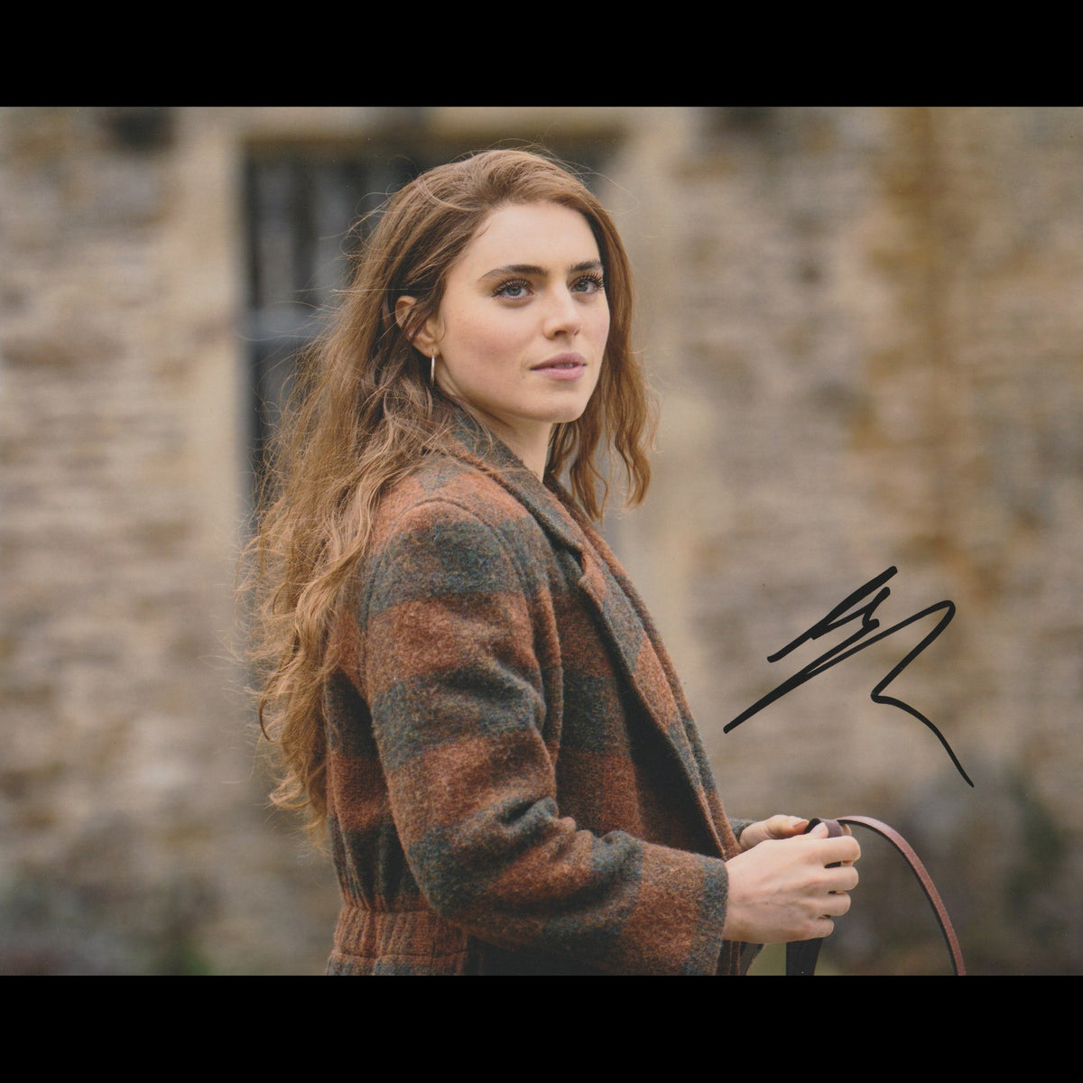 Bella MACLEAN (Rivals)