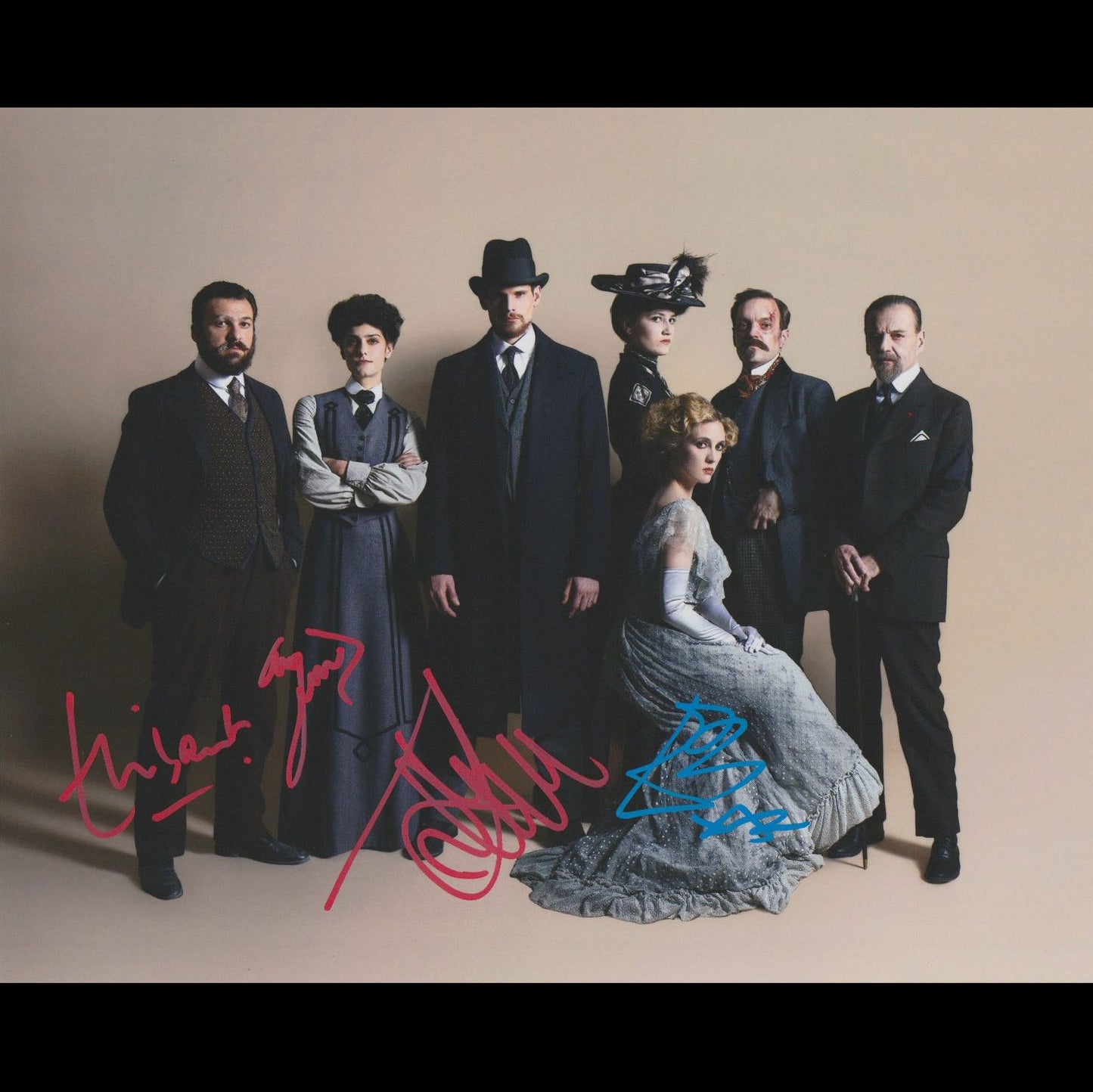 Evelyne BROCHU, Eugénie DEROUAND, Jérémie LAHEURTE, Thibaut EVRARD (Paris Police)