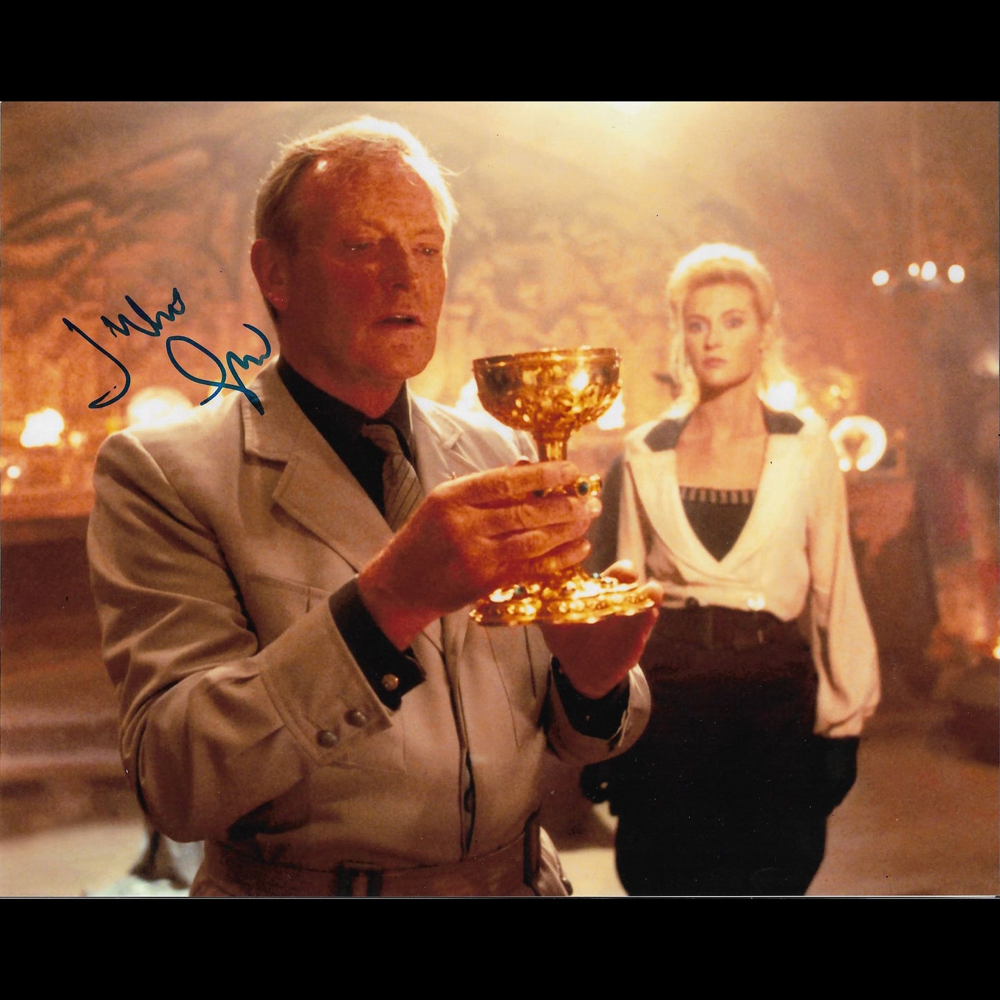 Julian GLOVER