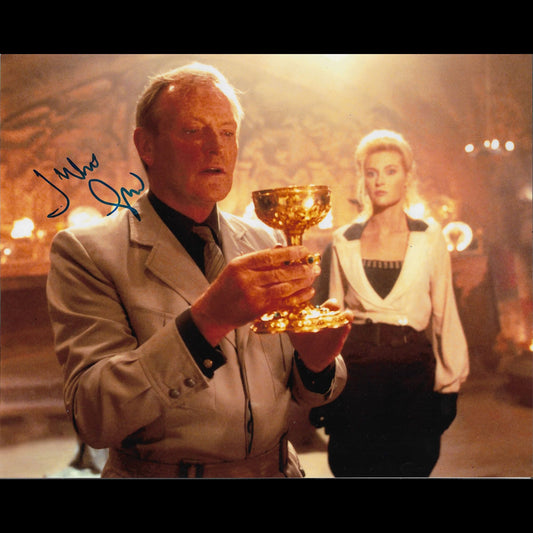 Julian GLOVER