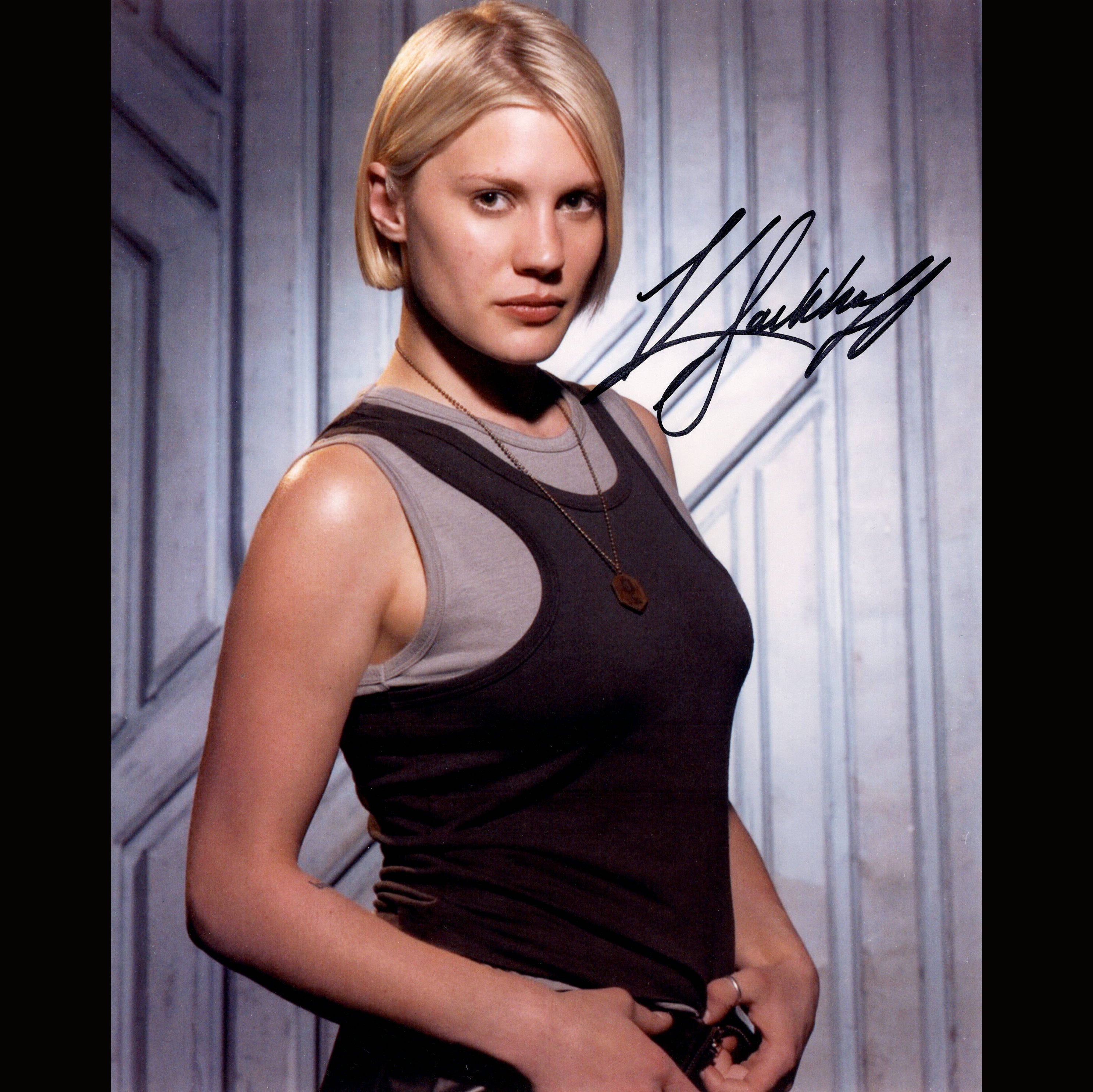 Katee SACKHOFF (Battlestar Galactica) – Fresh and French autographs