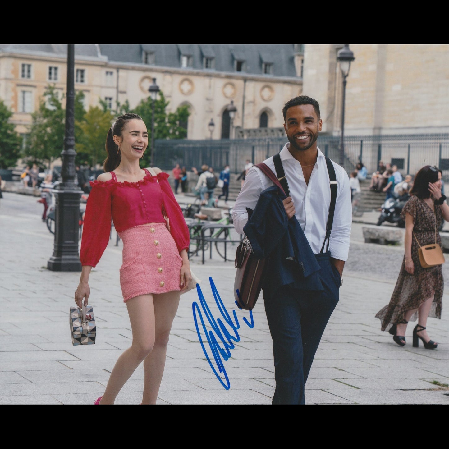 Lucien LAVISCOUNT (Emily in Paris)