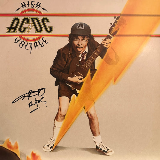 Angus YOUNG (AC/DC)