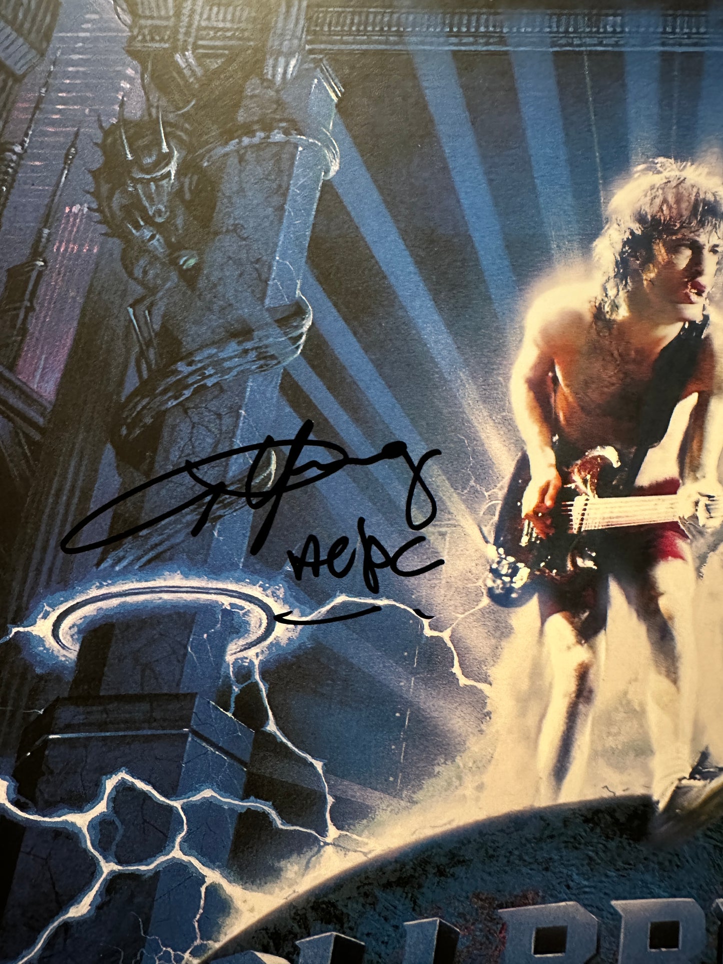 Angus YOUNG (AC/DC)