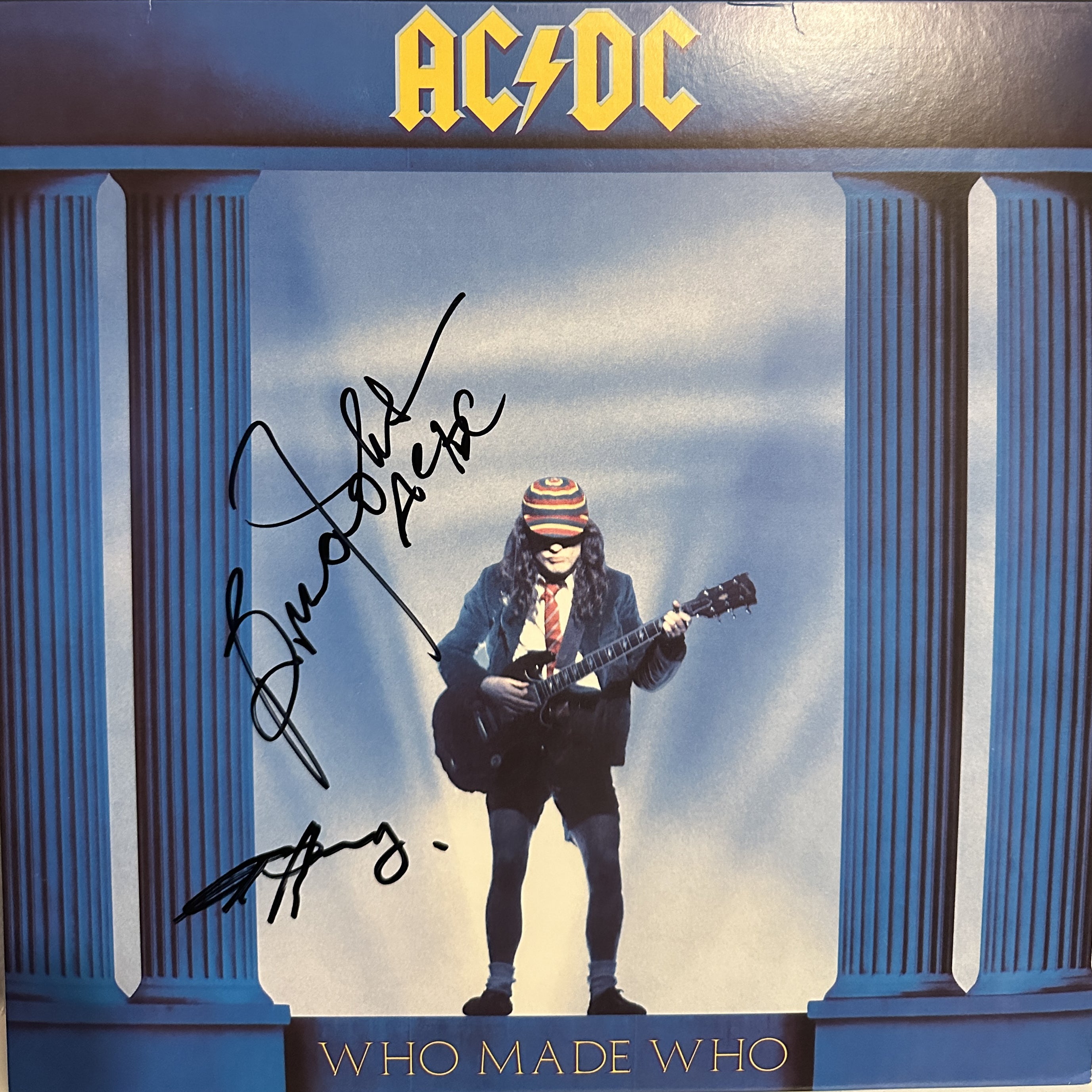 Angus YOUNG, Brian JOHNSON (AC/DC) – Fresh and French autographs