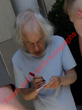 Angus YOUNG