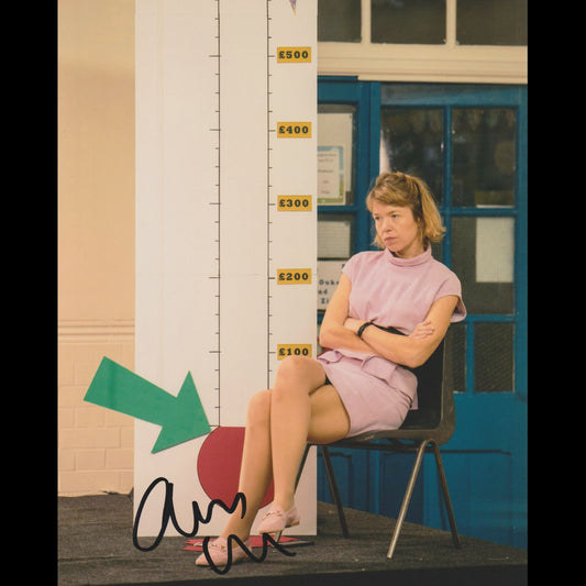 Anna MAXWELL MARTIN (Motherland)