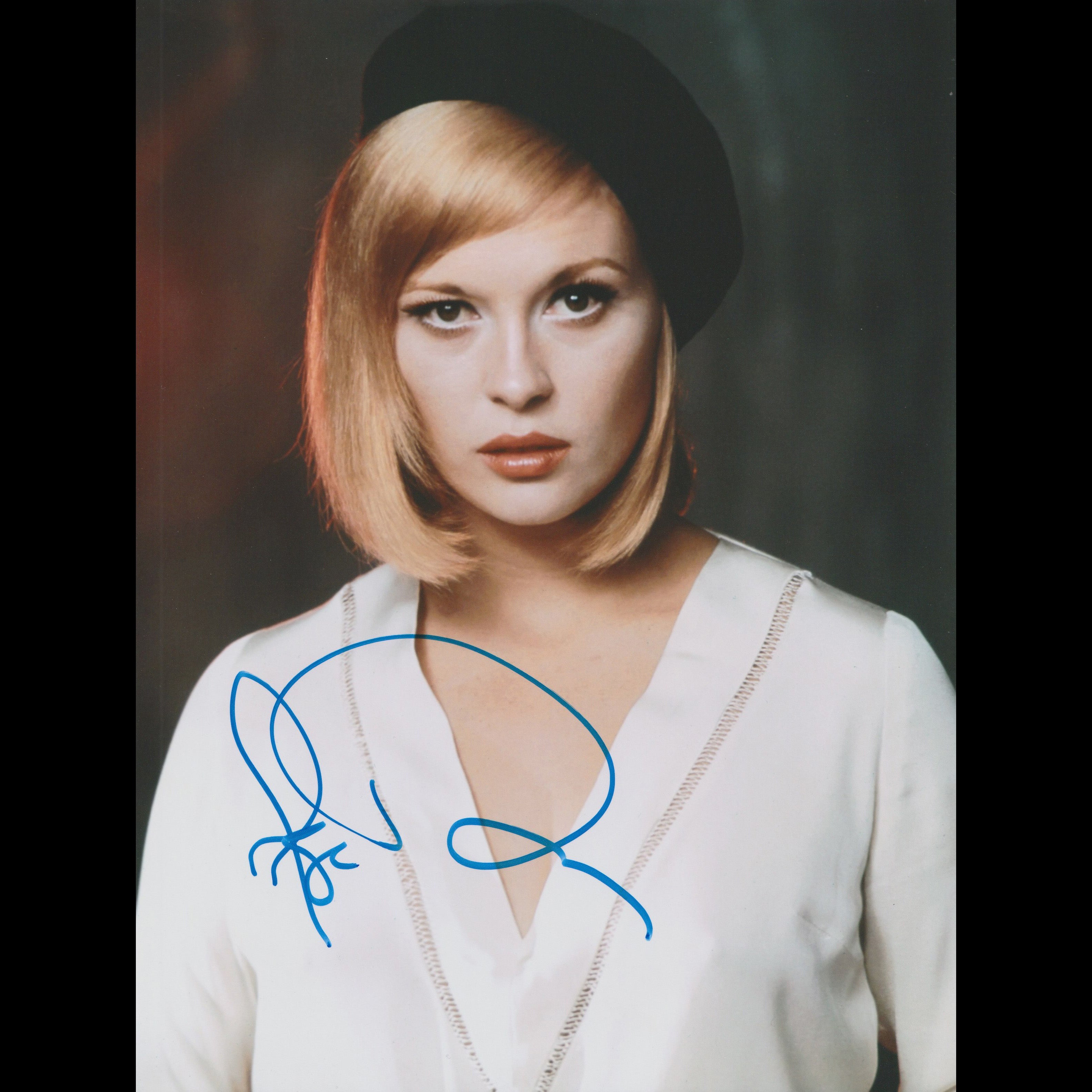 Faye DUNAWAY – Fresh and French autographs