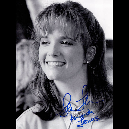 Lea THOMPSON