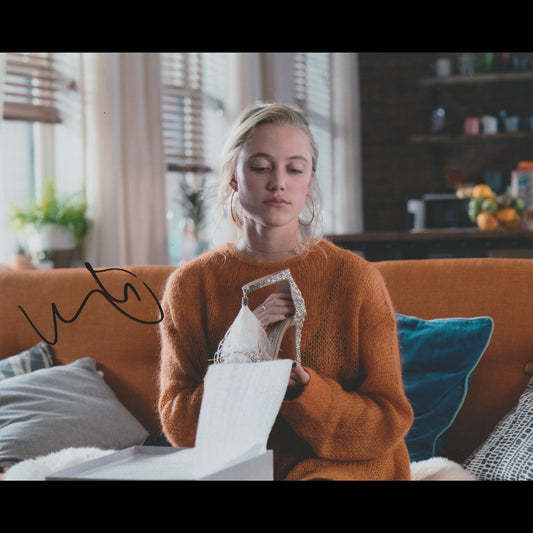 Maika MONROE