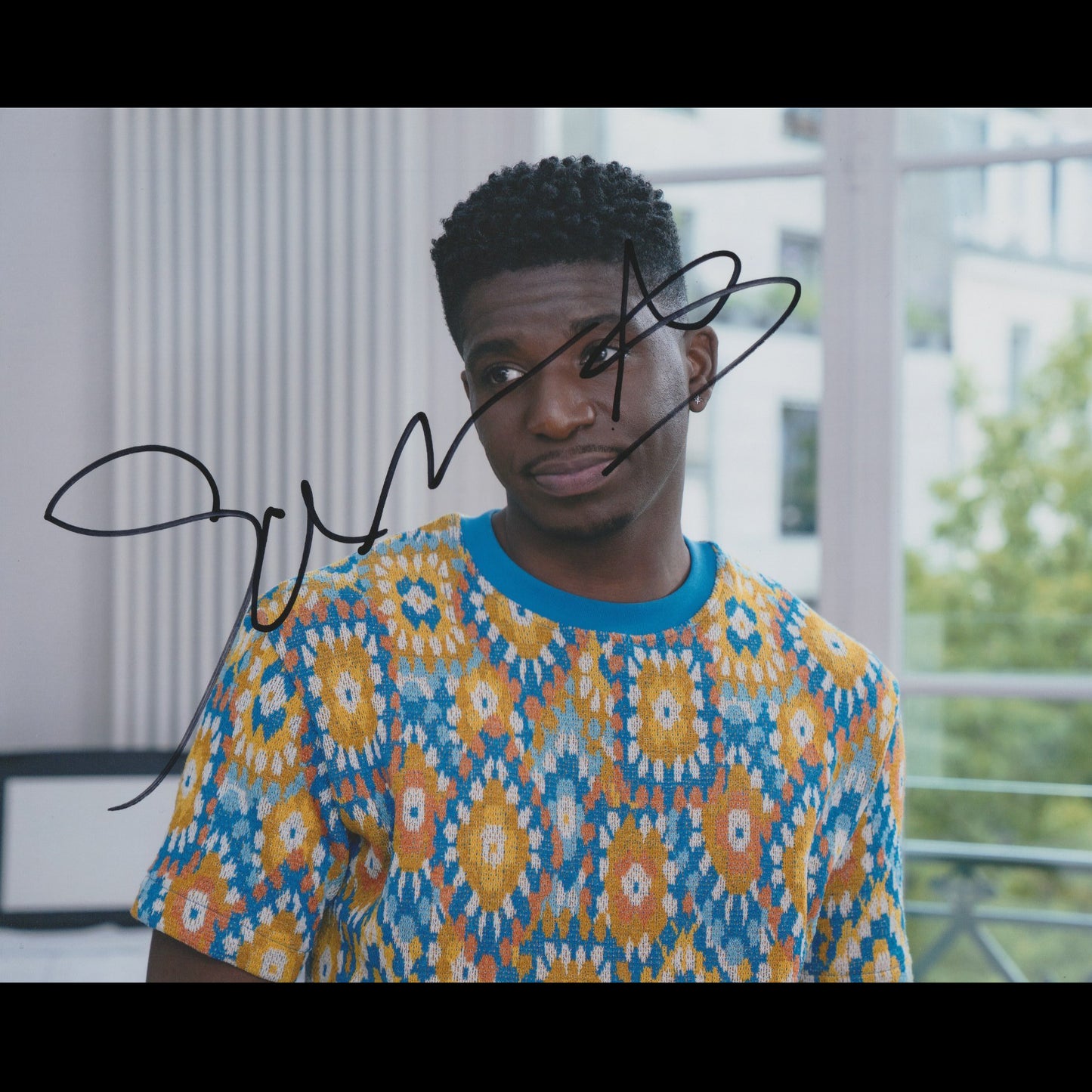 Samuel ARNOLD (Emily in Paris)