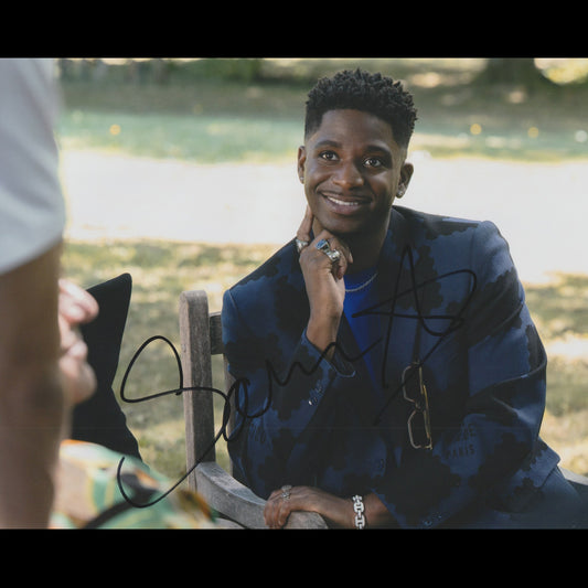 Samuel ARNOLD (Emily in Paris)